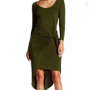 Knotted asymmetrical Jersey dress